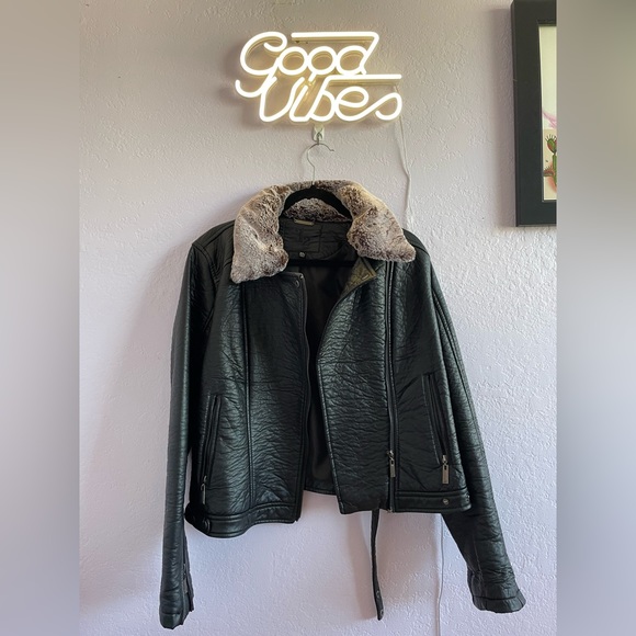 J2 leather jacket with fur collar - Picture 1 of 3
